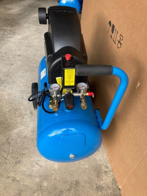 Sprężarka tłokowa GUDEPOL SO241/50 (50L, 1,5kW, 8bar) ZESTAW 6w1 Sprężarka tłokowa GUDEPOL SO241/50 (50L, 1,5kW, 8bar) ZESTAW 6w1