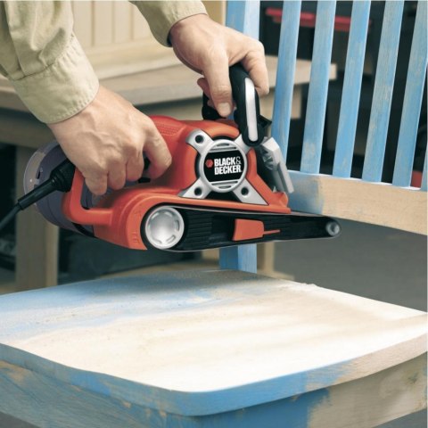 BLACK+DECKER SZLIFIERKA TAŚMOWA 720W KA88 75x533mm BLACK+DECKER SZLIFIERKA TAŚMOWA 720W KA88 75x533mm