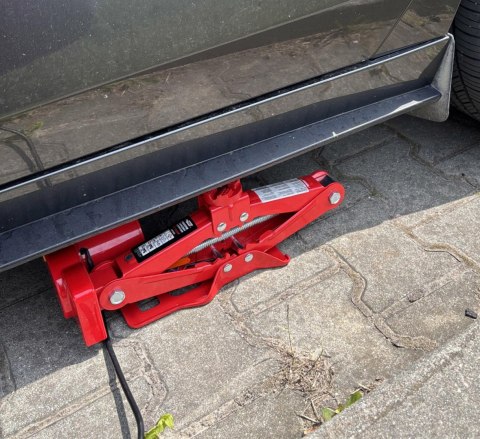 AWTOOLS PODNOŚNIK TRAPEZOWY 12V 120-350mm AWTOOLS PODNOŚNIK TRAPEZOWY 12V 120-350mm